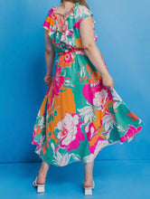 Load image into Gallery viewer, Plus Sunday Brunch Midi Dress