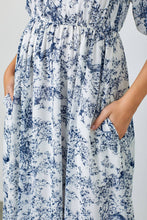 Load image into Gallery viewer, Blue and White Pleated Floral Dress