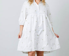 Load image into Gallery viewer, Plus Embroidered Floral Poplin Tunic/Dress